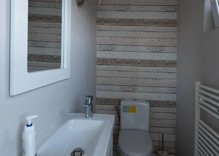 Sir & Private Parking קריובה